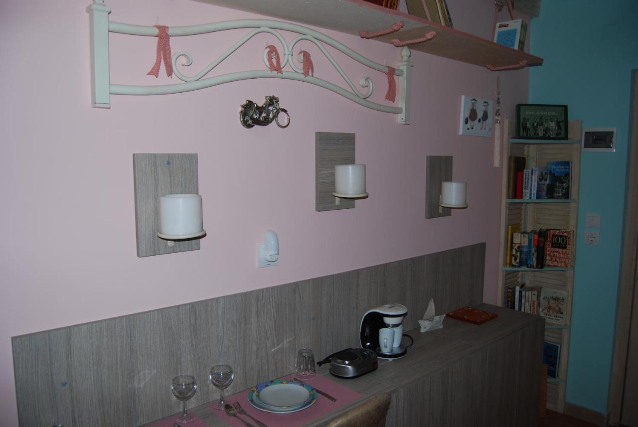 Luxury Traditional Room The Small Bookstore Kastro-Kyllini Εξωτερικό φωτογραφία