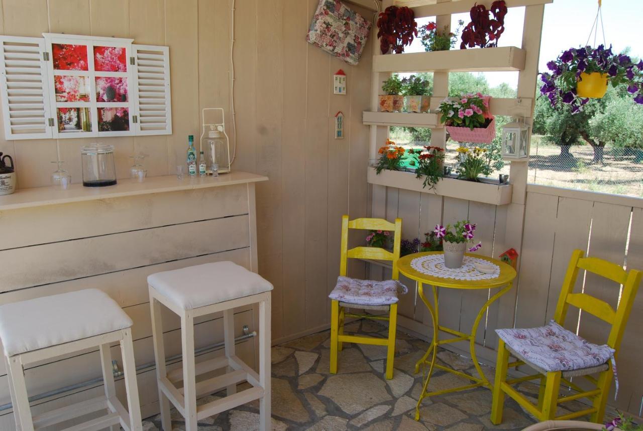 Luxury Traditional Room The Small Bookstore Kastro-Kyllini Εξωτερικό φωτογραφία