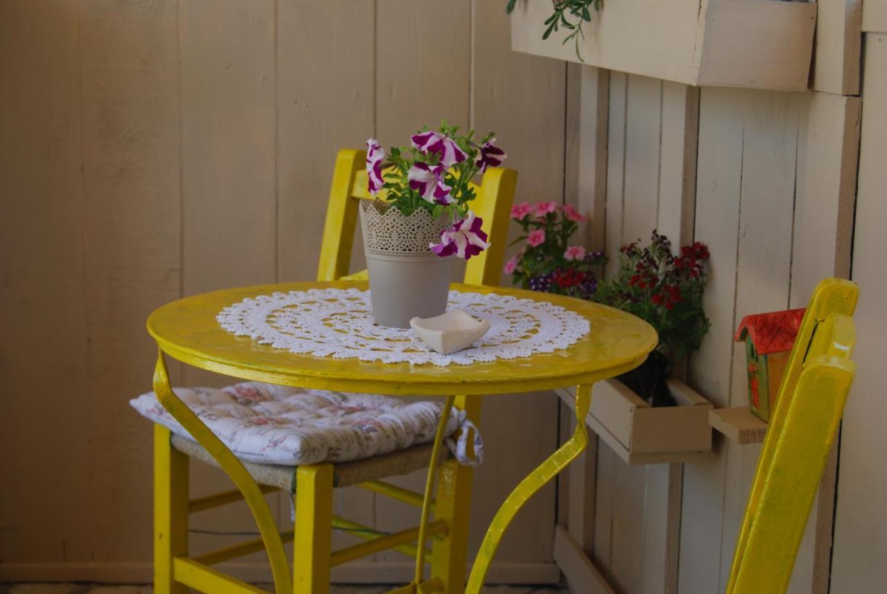 Luxury Traditional Room The Small Bookstore Kastro-Kyllini Εξωτερικό φωτογραφία
