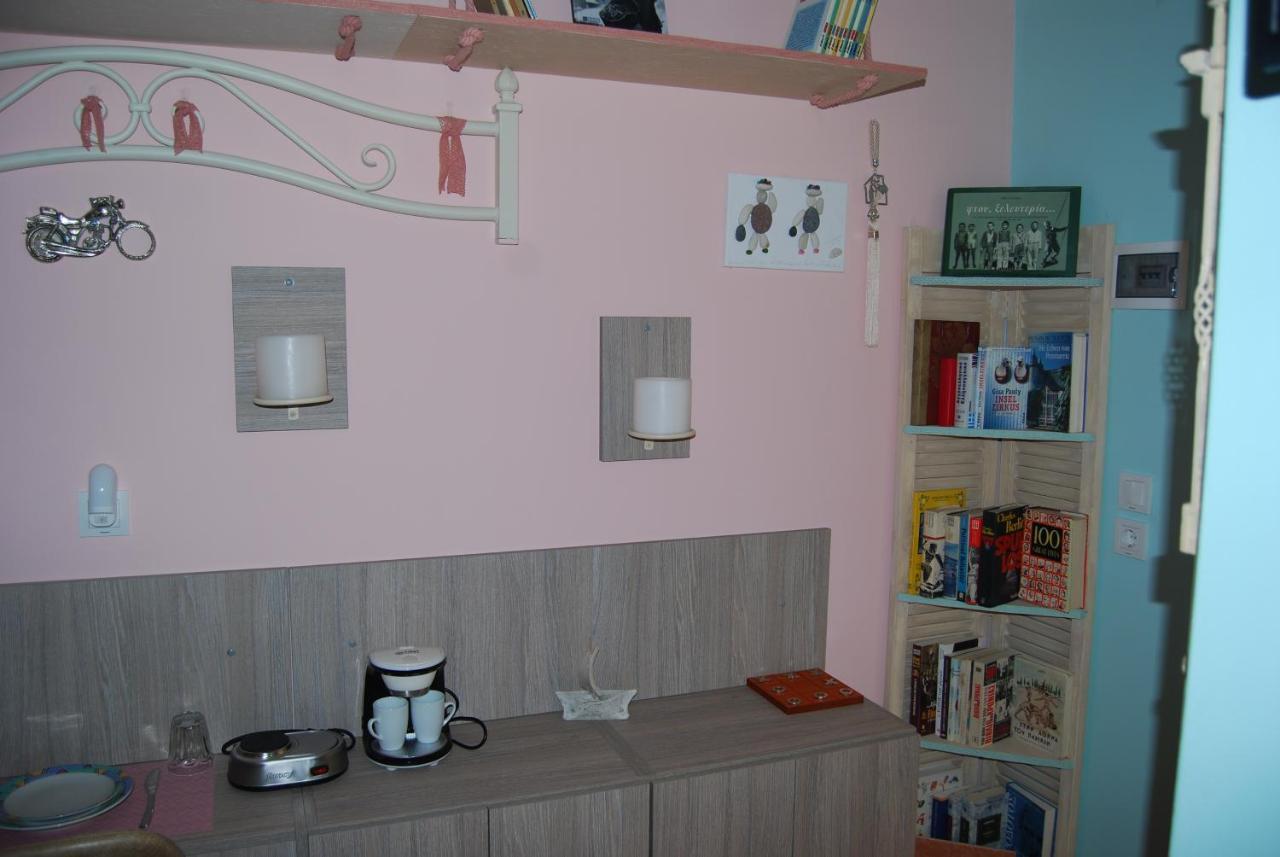 Luxury Traditional Room The Small Bookstore Kastro-Kyllini Εξωτερικό φωτογραφία