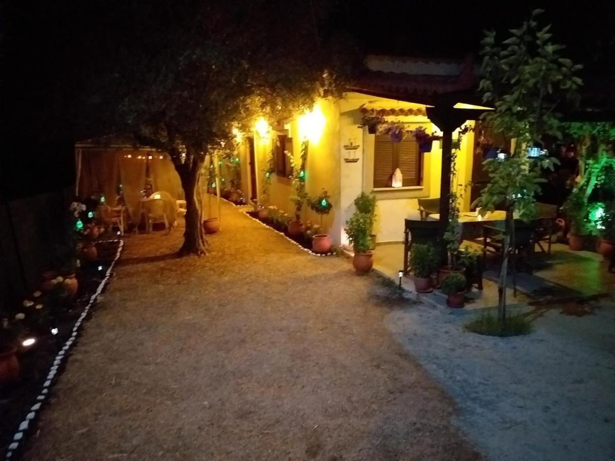 Luxury Traditional Room The Small Bookstore Kastro-Kyllini Εξωτερικό φωτογραφία